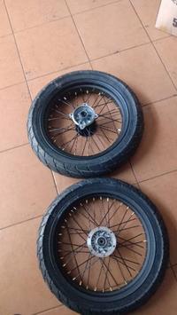 Gambar Wheel set supermoto 1717 klx 150 crf 150 L dari StarMX undefined 3 Tokopedia
