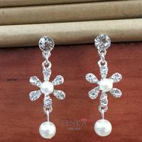 Gambar Anting Pesta Mutiara Bunga Wedding l Lenka - AAP004 - Silver dari Lenka Wedding Shop undefined 1 Tokopedia