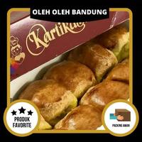 Gambar Kartika Sari Pisang Bolen Ukuran Kecil - Oleh Oleh Kue Bandung dari Bolu Ketan Item Bandung undefined 4 Tokopedia