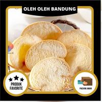 Gambar Kartika Sari Crispy Toast Vanila Kaleng - Bagelen - Oleh Oleh Bandung dari Bolu Ketan Item Bandung undefined 2 Tokopedia