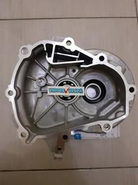 Gambar Sparepart Vespa Cover gearbox Sprint Primavera 3V iget original dari PASAR KLITIKAN SOLO undefined 2 Tokopedia