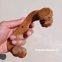 Gambar Alat Pijat Tradisional Kayu Pijet Roller Refleksi Kaki Pijit Manual dari OFFO_ISHOP undefined 2 Tokopedia
