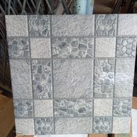 Gambar KERAMIK LANTAI TAMAN 40X40 KASAR ABU MOTIF BATU - MULIA ACCURA dari desita store 0 undefined 3 Tokopedia