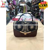 Gambar Tas Kulit motif khas Aceh/handbag khas Aceh/selempang Aceh dari Ceklimstore undefined 1 Tokopedia
