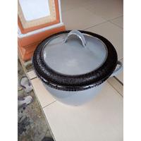 Gambar Bak Sampah Karet Tempat Sampah dari Ban Bekas Berkualitas Super Awet dari kelly_shoppp undefined 3 Tokopedia