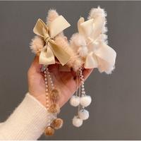 Gambar Jepit Rambut Jedai Korea Perempuan Rumbai Pompom Aksesoris AK181 - AK181-2 COKLAT dari NOMIDE STORE undefined 4 Tokopedia