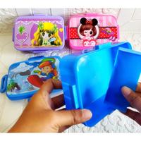 Gambar KARTUN BOY GIRL LUNCH BOX TEMPAT BEKAL MAKAN ANAK MOTIF KARTUN COWOK dari WIN SHOP SOLO undefined 4 Tokopedia