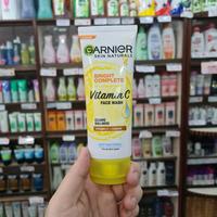 Gambar GARNIER FACE WASH BRIGHT COMPLETE VITAMIN C 100 ml dari Adam Dani Mini Market undefined 1 Tokopedia