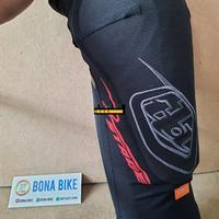 Gambar HK001_ Troy Lee Designs TLD Stage Knee Guard D3O - protector dengkul dari CV. Hutama Karya undefined 2 Tokopedia