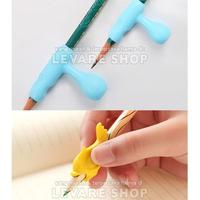 Gambar Alat Bantu Belajar Tulis Menulis Anak Pegang Pensil - Pencil Grip - B dari akbari12 undefined 3 Tokopedia