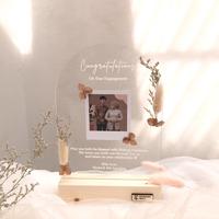 Gambar PROMO KADO WISUDA BYNANA GIFT Akrilik A5 DRY FLOWERS WITH STANDING dari emmely olshop undefined 1 Tokopedia