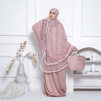 Gambar Mukena HURREM Roberto Cavali Mix Brukat Import Cantik Untuk Dewasa - BROKEN WHITE, JUMBO dari zamron izamrudin 83 undefined 3 Tokopedia
