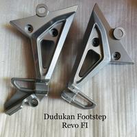 Gambar Dudukan Footstep Pijakan Kaki Belakang Revo Absolut F1 dari amin24 undefined 1 Tokopedia