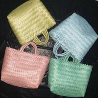 Gambar Tas anyaman / tas lurik plastik polos size M - S  dari LycheeStore1 undefined 3 Tokopedia