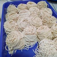 Gambar BAKMIE ALA GM LURUS / Mie Mentah Gepeng lurus / 1 kg isi 12 dari AMIN6969 undefined 1 Tokopedia