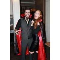 Gambar [| jubah dracula kerah berdiri - halloween costumes drakula seram dari Sinna Home undefined 1 Tokopedia