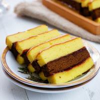 Gambar ENAK!!! Kue Bolu Lapis Surabaya 22x11cm dari Mhoocy undefined 4 Tokopedia
