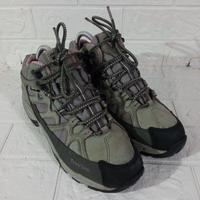 Gambar sepatu outdoor gunung hikking treksta size 39-40 original second dari Memoriess Store undefined 2 Tokopedia