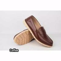 Gambar Sepatu Pantofel Karet Pria Yumeida 8091 - Brown, 39 dari Toko Rusli90 undefined 3 Tokopedia