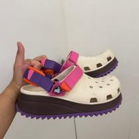 Gambar Sandal Wanita Sandal Crocs Classic Hiker - Hitam Putih, M4 dari GANDARIA SEPATU undefined 1 Tokopedia