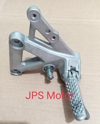 Gambar footstep depan CBR 250rr step kiri Cbr 250rr original dari nisak_shopp undefined 4 Tokopedia
