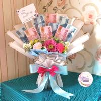 Gambar Kotak Buket bunga uang asli campur mix mahar dollar hadiah gift box an dari Acacia Dalilatul undefined 1 Tokopedia