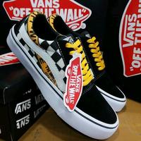 Gambar Sepatu Pria Off The White X Vans | Off White Sneakers dari rosmalarenasop undefined 1 Tokopedia
