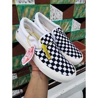 Gambar Sepatu Vans Slip On Moma Best Quality BNIB Pria Wanita Catur CheckerBo dari bimaratu store undefined 4 Tokopedia