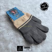 Gambar Sarung Tangan Motor Rajut Polos Saruta Pria dan Wanita All Size - Hitam Belang dari Shaqiel Store undefined 4 Tokopedia