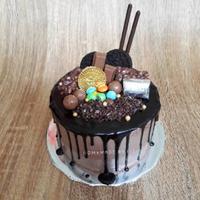 Gambar Kue Ulang Tahun Drip Cake - Cikarang Berkualitas dari fatiha rusyddin undefined 2 Tokopedia