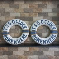 Gambar Dekorasi Pajangan Pelampung It's 5 O'Clock Hiasan Dinding Home Decor dari Homdec By D&A undefined 1 Tokopedia