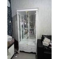 Gambar Buffet Kristal Minimalis 4 Pintu / Lemari Hias / Bufet Pajangan - Pintu 2 dari Cimindi Meubel undefined 2 Tokopedia