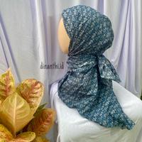 Gambar Hijab voal motif premium warna biru navy bahan adem mudah dibentuk dari 0zzie-toko undefined 3 Tokopedia