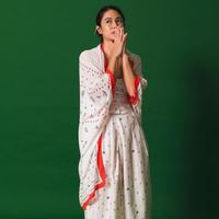 Gambar Berkualitas Scarf Outer Tumbuh Collection Tencel Organik Sejauh Mata dari esca shop_ undefined 1 Tokopedia