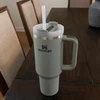 Gambar Tumbler Stanl3Y Cup Quencher 40Oz 30Oz Bay Leaves / Botol Minum Thermos Stainley Hijau Sage New Terbaru - 30oz 887ml dari SHX33 store undefined 2 Tokopedia