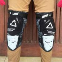 Gambar Berkualitas DEKER LUTUT pendek LEAT - KNEE PROTECTOR LEATt HYBRID short (SOFT N COMFORT) Kneepad Voltz MURAH dari Dio Port undefined 2 Tokopedia