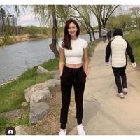 Gambar BASIC CROP TOP | CROP TOP SLIM WANITA | KAOS CROP POLOS WANITA QGB Queen Grosir Baju - PUTIH PE RAYON40CM dari Queen Grosir Baju undefined 4 Tokopedia