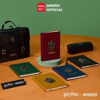 Gambar Miniso x Harry Potter A5 PU Embossment Hardcover Book Notebook Series Hogwarts Buku Catatan 96 Lembar Gryffindor Ravenclaw Slytherin Hufflepuff dari Raww store undefined 2 Tokopedia