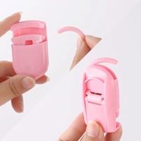 Gambar Penjepit Bulu Mata Mini Travelling Travel Jepitan Pelentik Lentik Portable Portabel Kecil Gaya Jepang Korea Eyelash Curler Clipper Praktis Mudah Dibawa Pergi Bepergian Jalan Perjalanan dari Daily Mart.Official Store undefined 4 Tokopedia