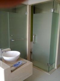 Gambar STIKER KACA BURAM UNTUK KAMAR MANDI / TOILET dari src kartika tri nanda undefined 2 Tokopedia