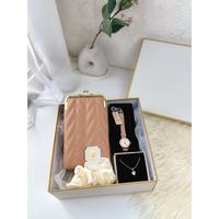 Gambar (GD)KADOPEDIA Gift box Hampers Ulang Tahun Hadiah Wanita Kado Ulang Tahun Cewek Kado Ultah Pacar Kado Anniversary Istri Kado Wisuda Tas Dompet Cewek (UT016) dari Gdmood Shop undefined 1 Tokopedia