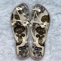 Gambar Sepatu Wanita Sandal Jepit Bali Island Bunga Putih Etnik Antik Oleh-Oleh Souvenir Khas Bali Grosir dari Fikpers store undefined 3 Tokopedia