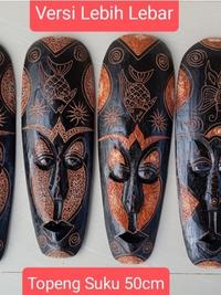 Gambar Hiasan Dekorasi Topeng Suku Lombok Aborigin Kerajinan Kayu Khas Bali Terbuat dari Ringan, dengan ukiran yang unik, sangat cocok untuk menghiasi dinding rumah anda. Terdapat cantelan di belakang topeng. Produk handmade, Tinggi topeng 50cm Dekorasi Etnik An dari Berkah AbadiMART undefined 5 Tokopedia