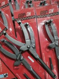Gambar Grip On Kunci Treker Tahanan Kopling Cvt Universal Motor Matic . Kunci Trecker Penahan Buka Baut Mur Kampas Kopling Cvt Matic dari Ginarestore undefined 5 Tokopedia