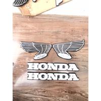 Gambar EMBELM SAYAP TANGKI Honda CB PUTIH dari kastarau undefined 4 Tokopedia