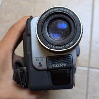 Gambar Sony DCR-TRV330E Handycam Camera Digital Kamera Digicam Video Camcorder Digital 8 X Samsung Canon Kyocera Panasonic Lumix Yashica dari KYOPTICS undefined 2 Tokopedia