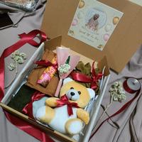 Gambar Gift Box Hampers Kado Cewek Boneka Bear Hijab Ultah WisudaAnniversary - Paket Bear, Birthday dari Hampers.in.kuy undefined 3 Tokopedia