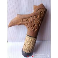 Gambar gagang mandau siap pakai kayu ul1n ulu m4ndau k4yu ul1n xujsuz 7849nt dari EZALOGE undefined 5 Tokopedia