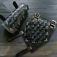 Gambar Pair Medieval Leather Bracer Arm Cuff Armor Viking Hand Guard dari ABDULL649 undefined 2 Tokopedia