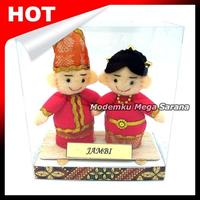 Gambar Boneka Pakaian Adat Jambi dari Modemku Mega Sarana undefined 1 Tokopedia